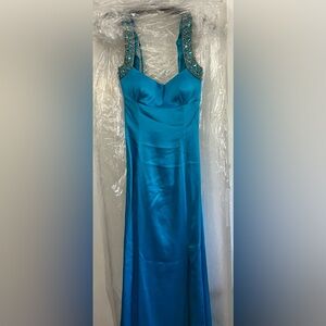‼️FIRM‼️NWT Jovani Size 4 100% Silk Turquoise Gown